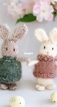 Essiebirdies - Esther Vogelaar - Knitting Pattern mini bunny - Free
