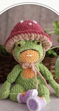 Irissesile - Cecilia - Mr Hopper McRibbit Mushroom hat