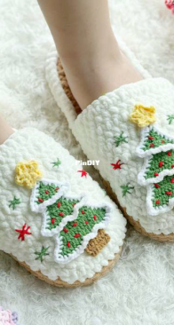 Kein Maker - Kein T - Christmas Tree Slippers
