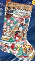 Donna Kooler Studios pour Bucilla 83999 - Gingerbread Mice Stocking by Sandy Orton PCS