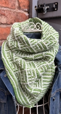 Mmm Kerchief Cowl by Nici Griffin