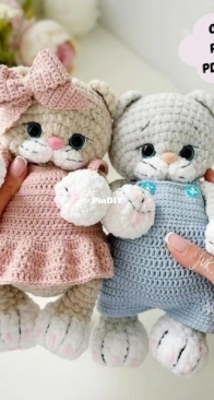Patterns fly - Juk Toys - Juliya Juk - Kittens