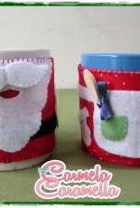 Carmela Caramella - Roupa de caneca Vovó Noel e Papai Noel (Mug Christmas Cozy) - portuguese
