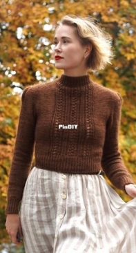 Heirloom Jumper by Helene Arnesen - Fabel Knitwear - English and Norwegian