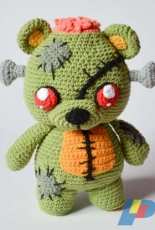 Krawka - Kamila Krawka Krawczyk - Frankie the zombie bear - Spanish -  Translated