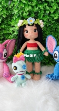 Meu Atelie Croche - Priscila de Oliveira - Boneca Lillo 30cm - Portuguese