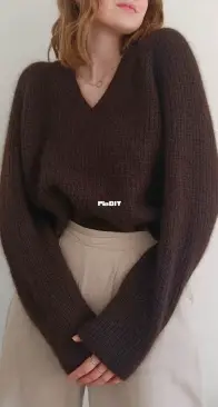 Pearl Sweater - Helene Beba - garnogslikt - English or Norwegian