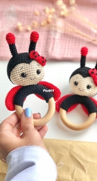 Vinera Eyer - Crochet Street - Vinera Kapustkina / Oxana - Ladybug Rattle Toy