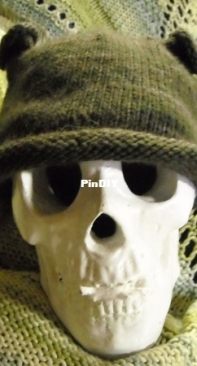 Sirius - pigtail hat by Lara Breese-Free