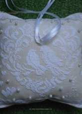 Ring pillow