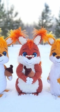 White Art Line - Yarunova Toys - Yana Yarunova - Squirrel