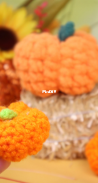 Stringy Ding Ding - Olive - Mini Pumpkin Amigurumi - Free