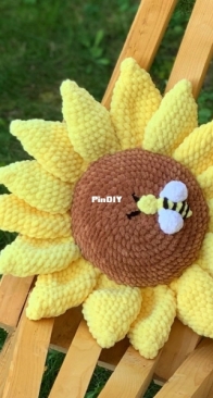 Favorite ami toys _ crochet plush pillow sunflower pattern _ English