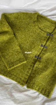Crooked Cardi by Simone Bergh