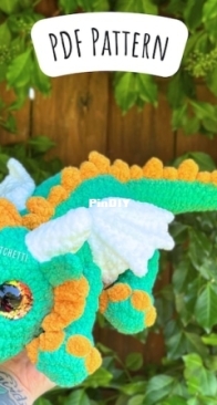 Moms Stitchetti - Alexandra Wiley - Snuggle Dragon
