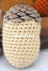 Repeat Crafter Me - Sarah Zimmerman - Crochet Acorn Pine Cones - Free