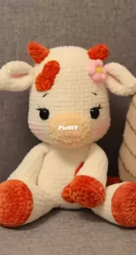 Juliia Pyha / Julia Piga - Cow