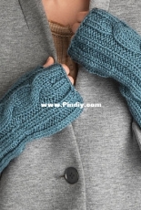 Extra Cabled Mitts by Valerie Teppo