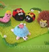 Little knitted garden