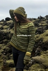 Mosi sweater by Hélène Magnússon