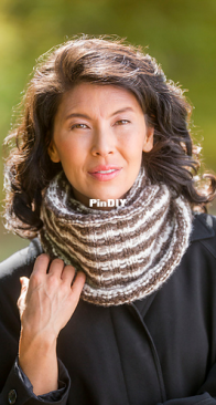 Floating Cowl by Shannon Dunbabin - Cascade Yarns - Free