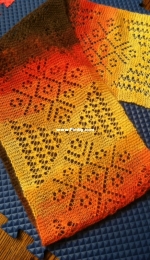 Anya Scarf by PersianPenName-Free