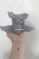 Bat - pattern by El Buho Costurero