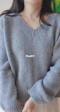 V-Neck Sweater / 옷뜨는 김뜨개 - Tteugae Kim / 김따개 - Korean