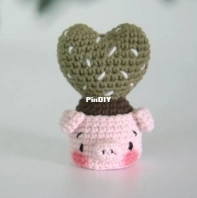 Big bebez-  Yun Young Lee - Cactus in the face pot Pig face