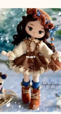 LoopbyLoop.san - Kezban Eren - Vintage Lupita Doll