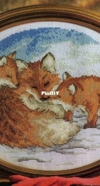 Fox & Cubs by Maria Diaz from Cross Stitch Collection 140 XSD