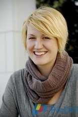 Infinitude Scarf by Jeni Chase/ The Knitist-Free