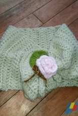 Cuello con flor