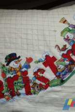 Dimensions 08716 Celebrating Snowmen Tree skirt I