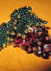 Grapes brooch