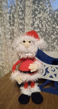 Ildiko - Roses in a vase and Santa Claus