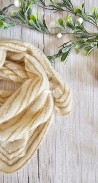 Let it sparkle shawl by Astrid Agustsson-Free