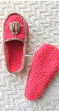 Moccasin Slippers by  Cécile - auboutdupre