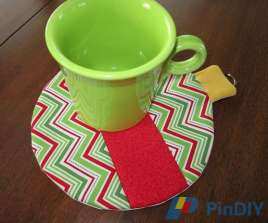 Northern Deb - Christmas Ornament Mug Rug - Free