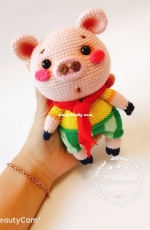 Miss Tu Zhi Original - Tu Zhi Xiaojie- Red Scarf Pig - Chinese