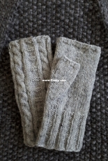 Bibliogloves by Elizabeth McCarten-Free