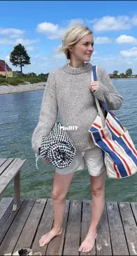 Novice Sweater - Chunky Edition by PetiteKnit