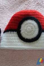 Pokemon ball hat + pokemon balls
