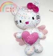 Nadelspiel- Hello Kitty Angel with Heart- German