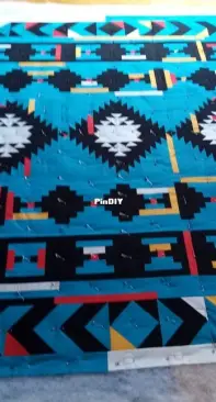 Modern quilt - Navajo
