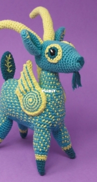 Make Me Roar - Kate McCully - Goat - English