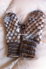 Newfoundland Mitts by Gillian S. Hess-Free