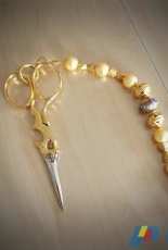 Gold beaded scissorfob