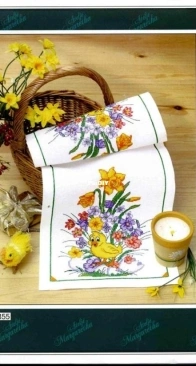 Atelje Margaretha AMA 1855 Easter table runner XSD