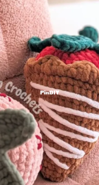 Avalon Crochets - Avalon Evans - Chocolate Strawberry mod - Free
